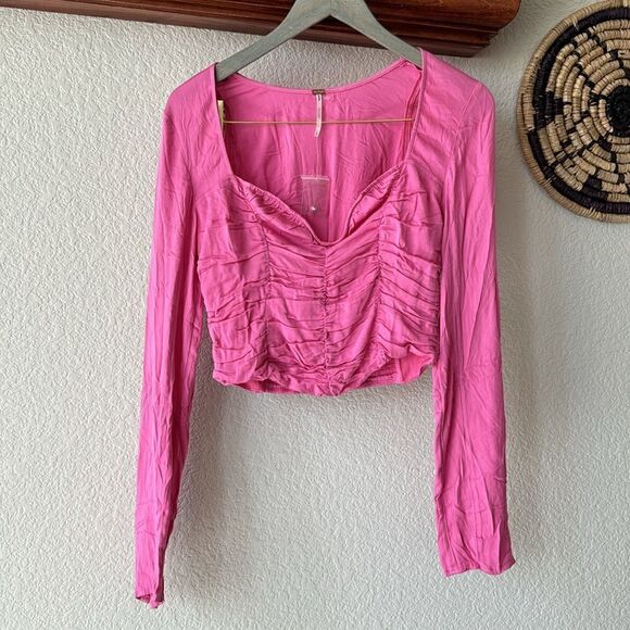 NWOT Free People Pink Cropped Top Long Sleeve Ruched Feminine Boho Retro Chic - Picture 1 of 16